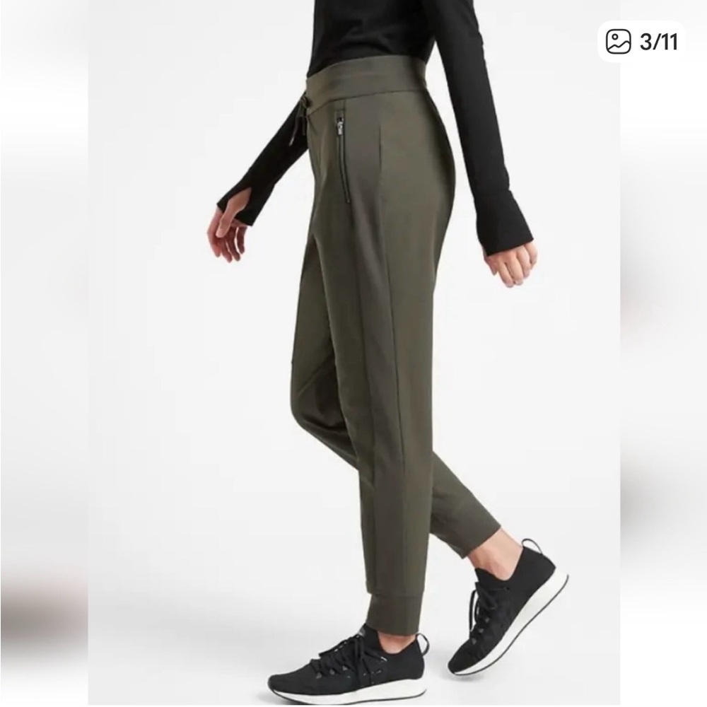 Athleta Trekkie North High Rise Green Joggers